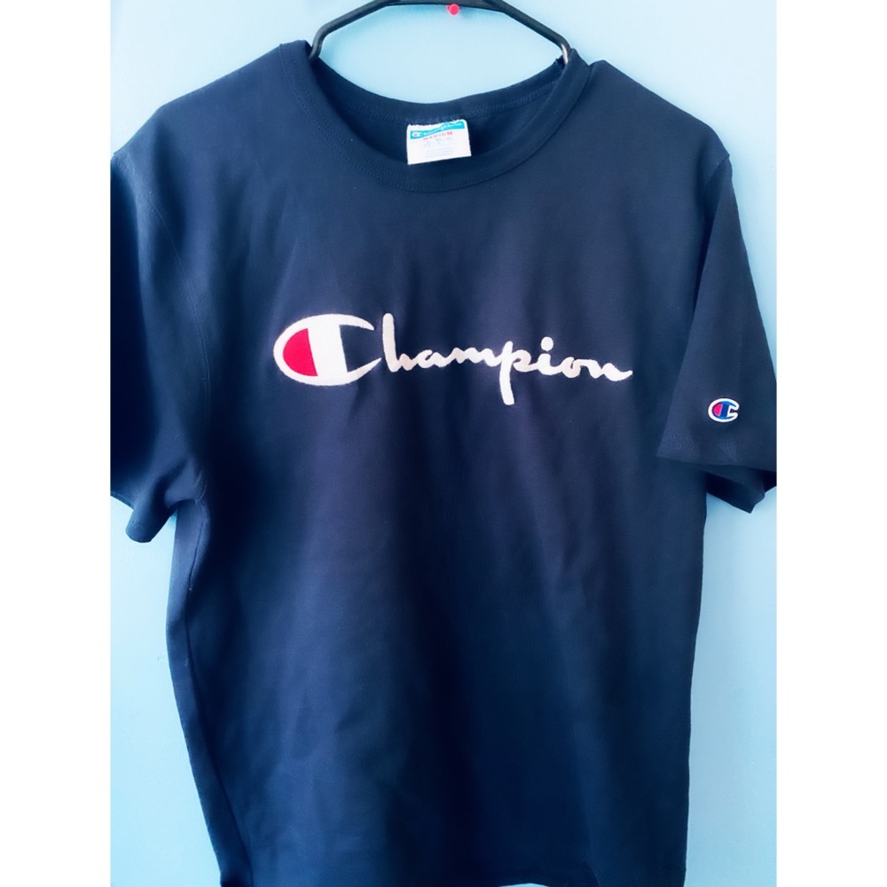 Champion T-Shirt Size Medium